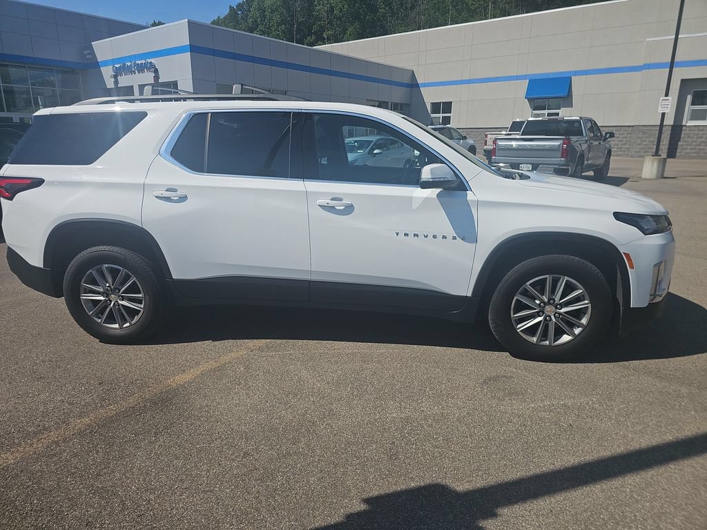 New 2023 Chevrolet Traverse LT w/ LPO, Floor Liner Package AWD/4WD image 4