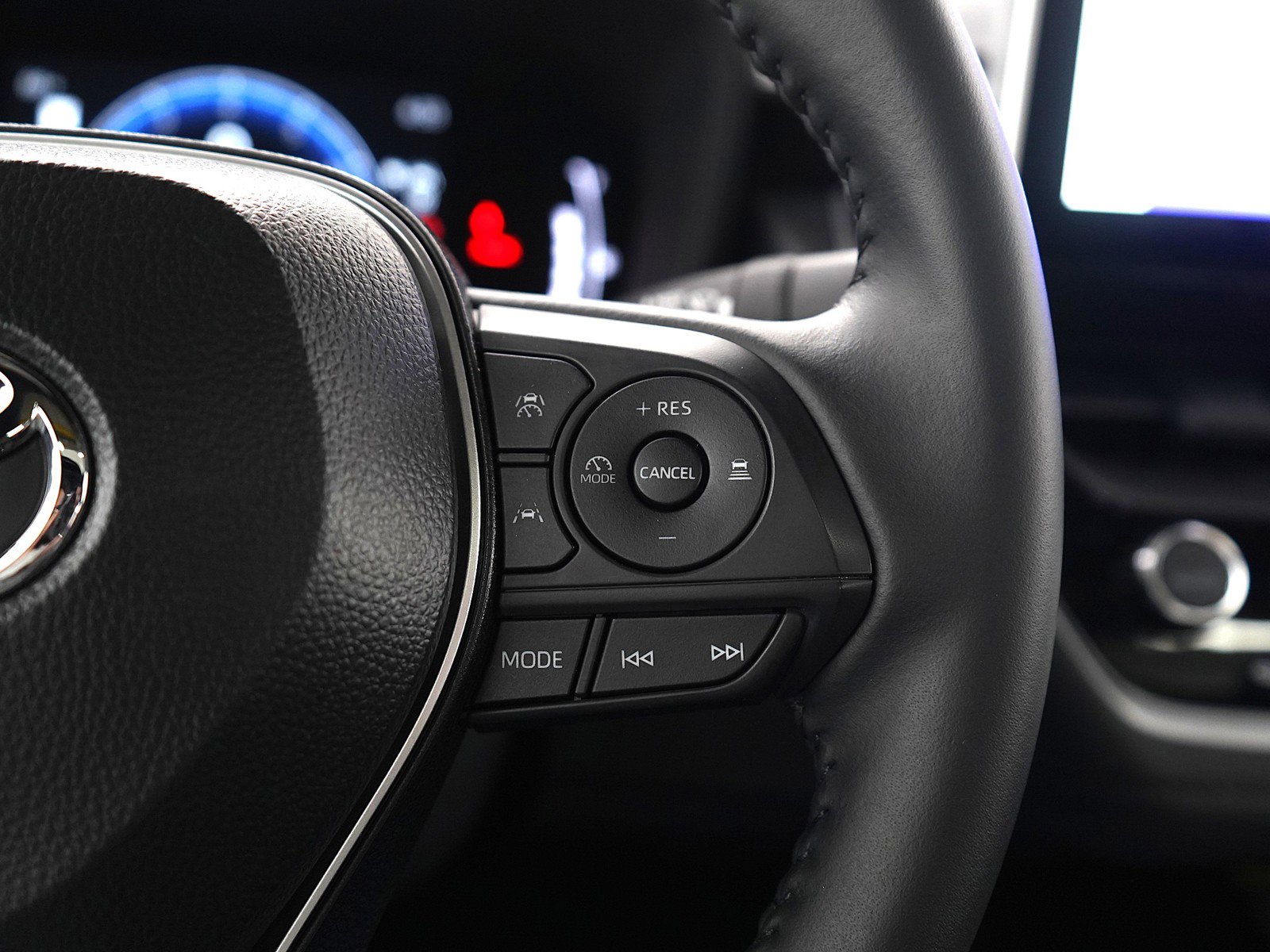 Used 2025 Toyota Corolla SE image 25