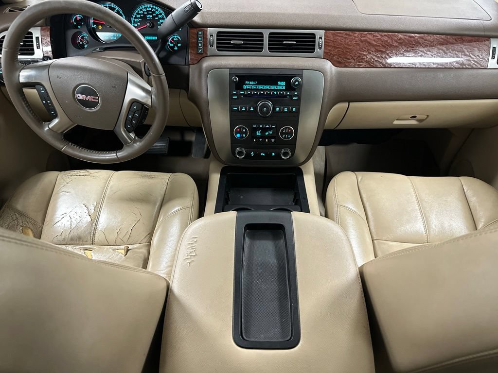 Used 2007 GMC Yukon SLT w/ SLT Preferred Equipment Group AWD/4WD image 3