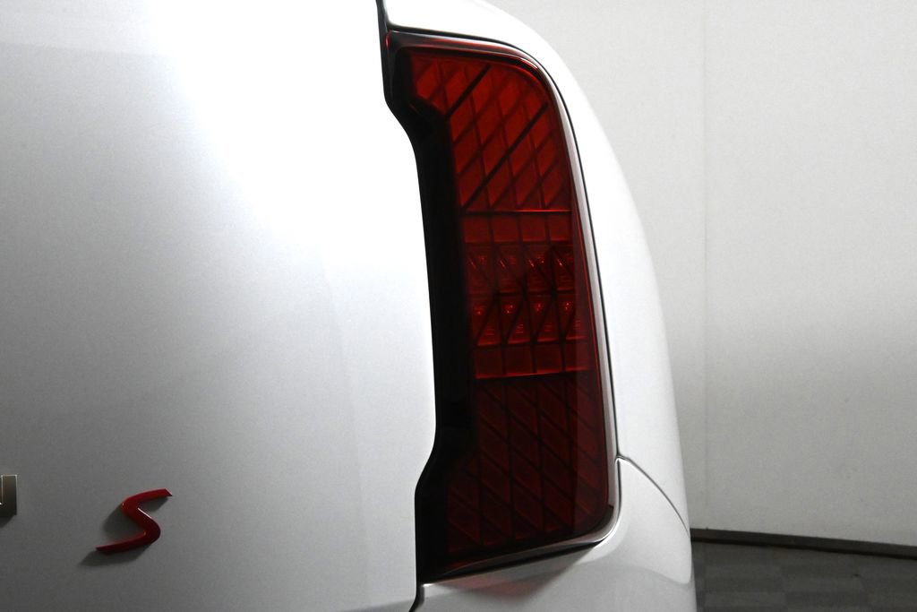 Used 2025 MINI Cooper Countryman S w/ Comfort Package Max image 13