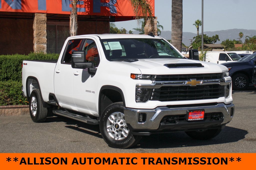 Used 2025 Chevrolet Silverado 2500 LT w/ Convenience Package image 2
