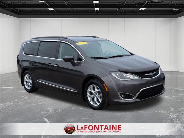 Used 2017 Chrysler Pacifica Touring-L w/ Tire & Wheel Group image 7