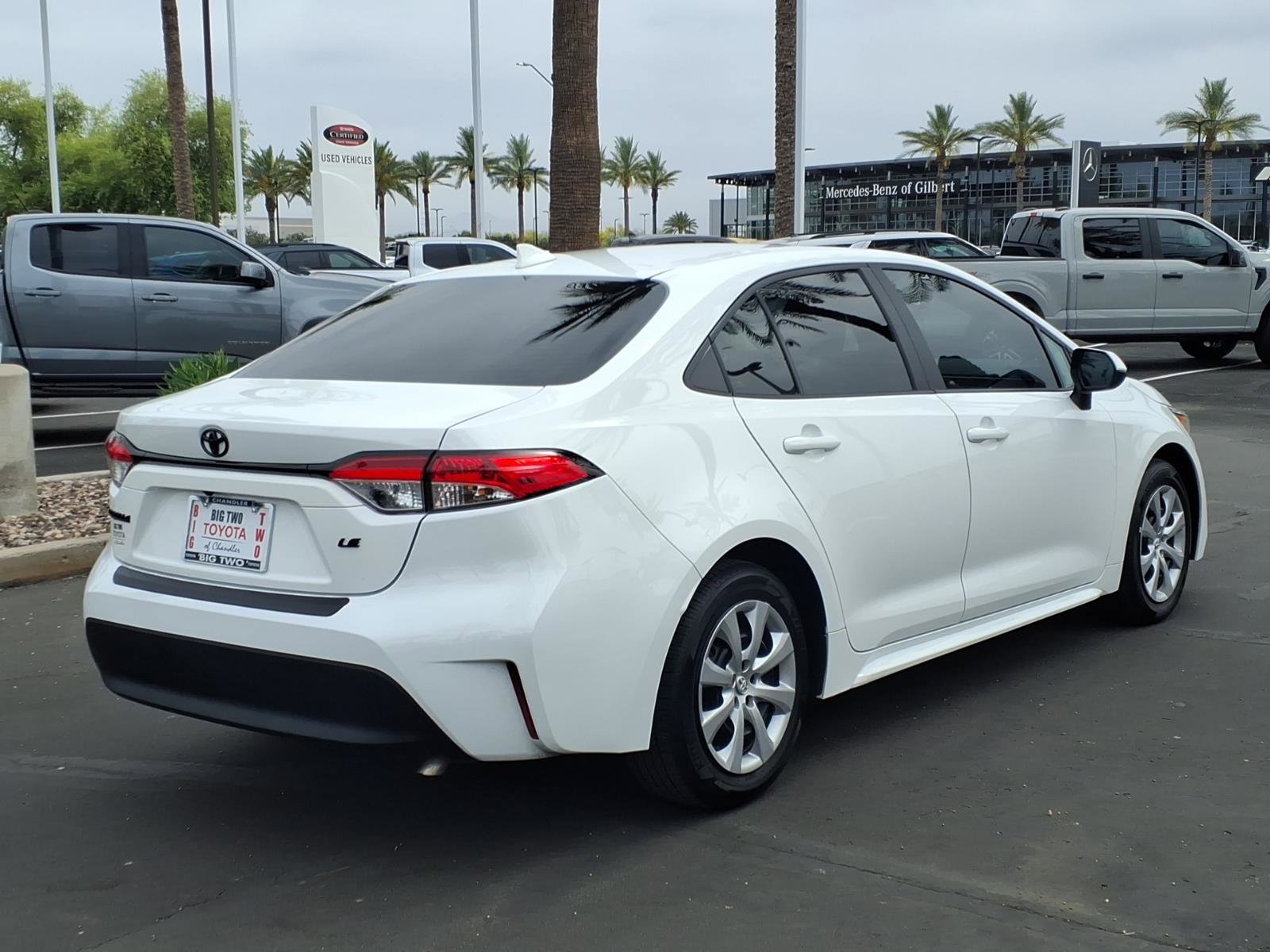 Certified 2025 Toyota Corolla LE FWD image 4