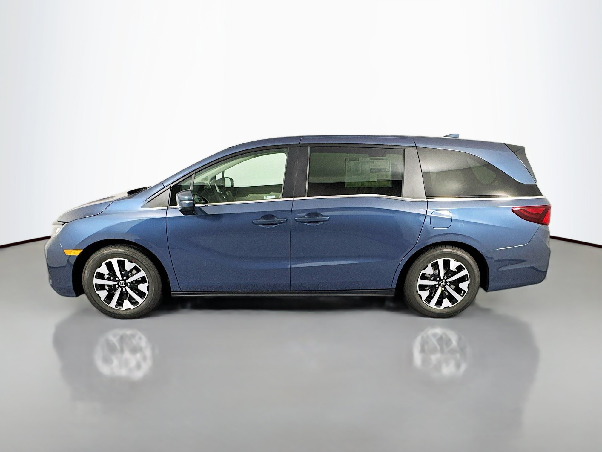 New 2026 Honda Odyssey EX-L image 8