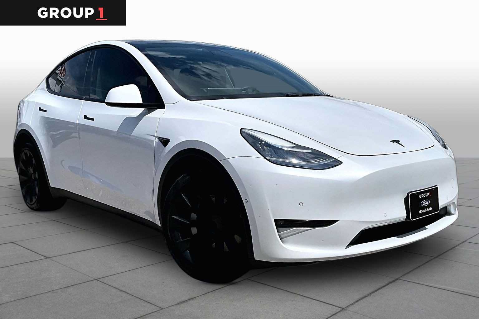 Used 2021 Tesla Model Y Long Range AWD/4WD image 1