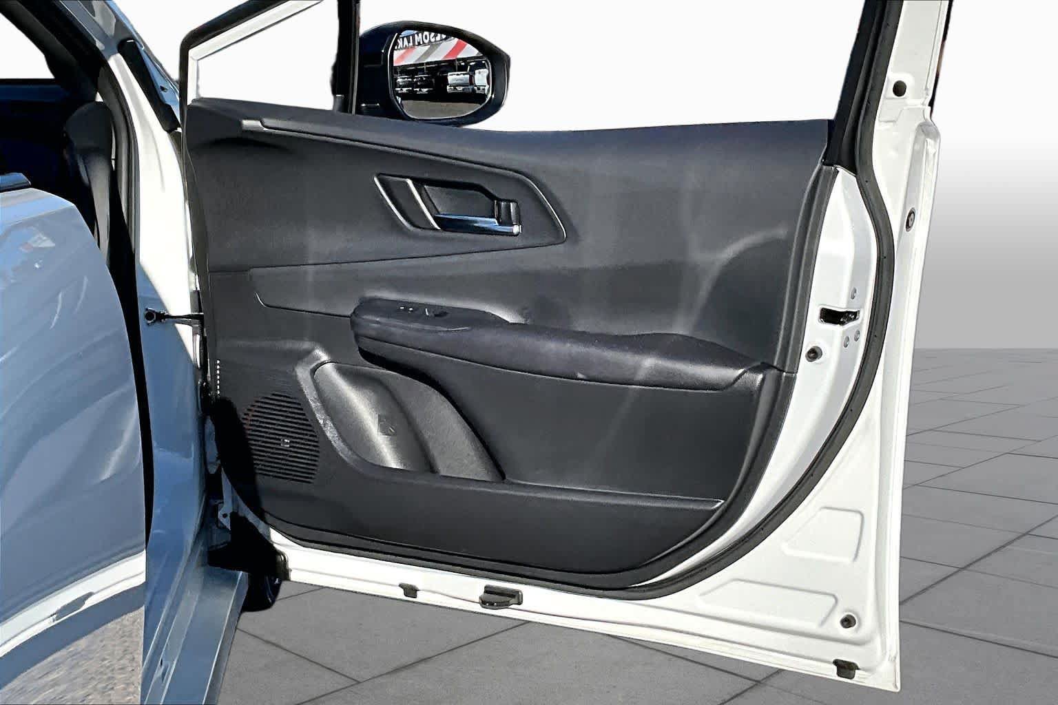 Used 2023 Toyota Prius Prime Premium FWD image 22