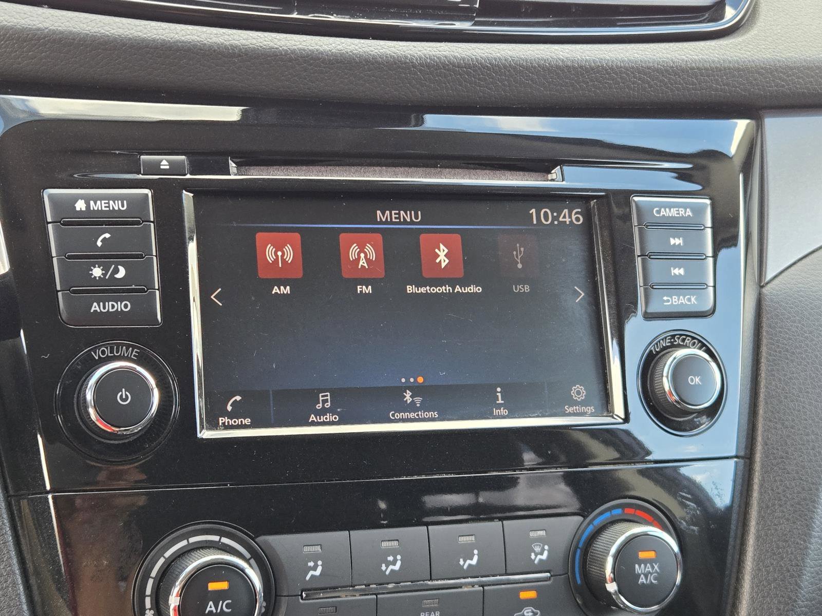 Used 2022 Nissan Rogue Sport S image 9