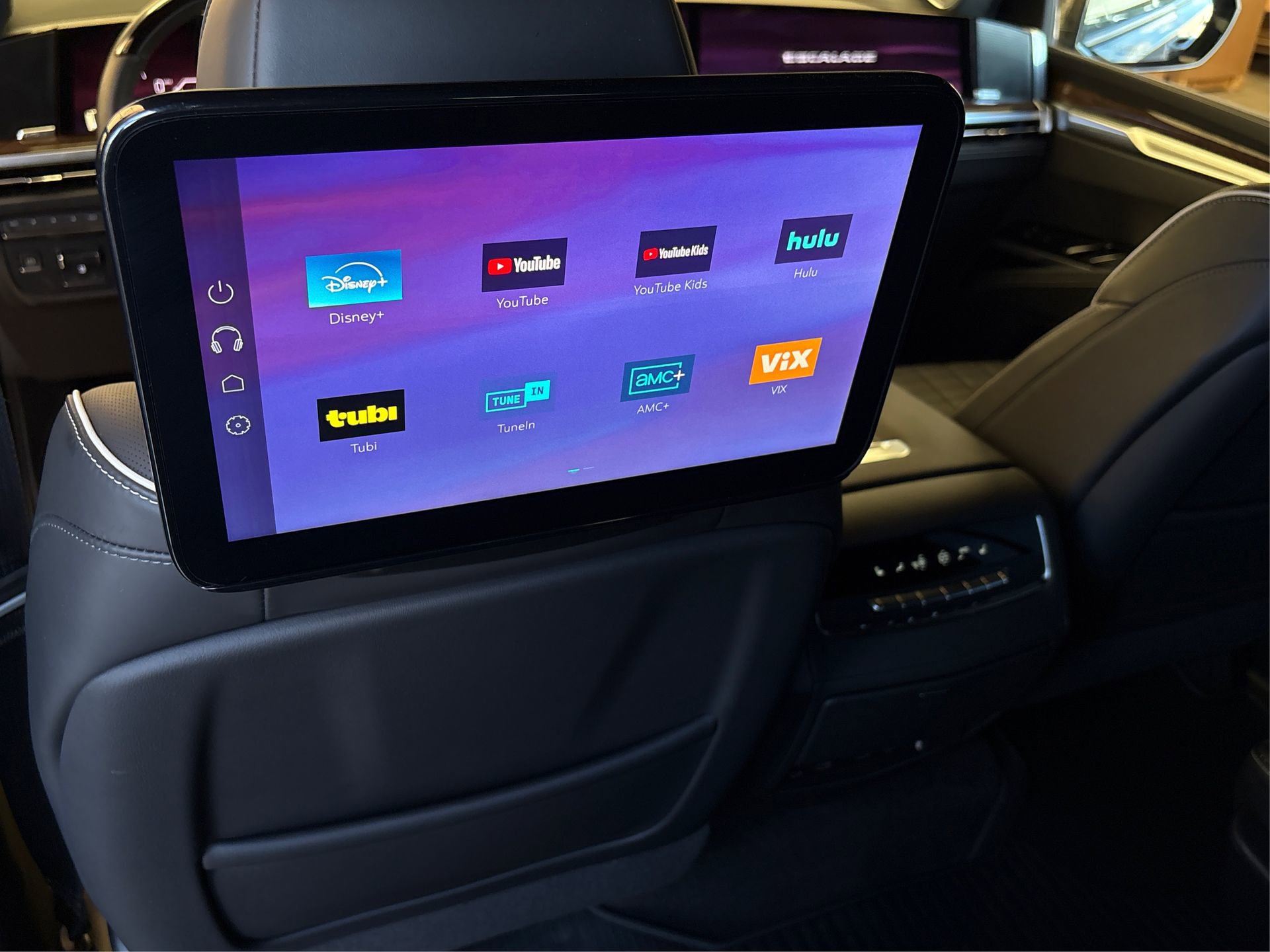 Certified 2025 Cadillac Escalade ESV Sport Platinum image 24