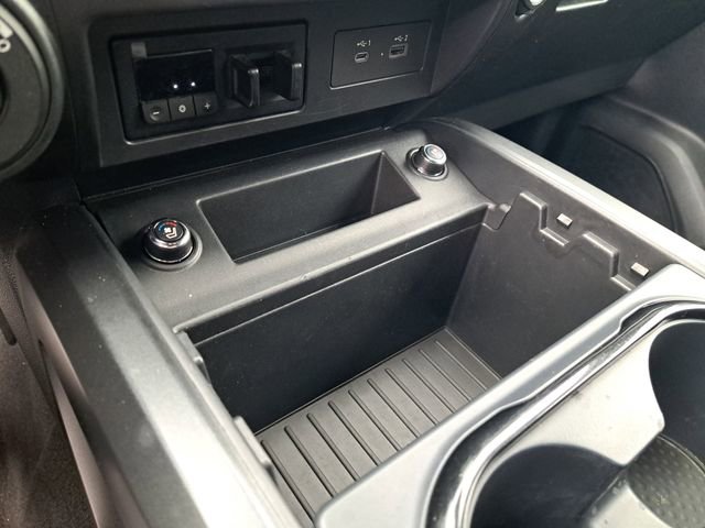 Used 2021 Nissan Titan PRO-4X w/ Pro-4x Convenience Package image 27