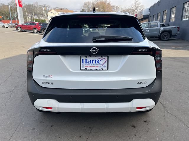 New 2026 Nissan Kicks SV w/ SV Premium Package AWD/4WD image 4