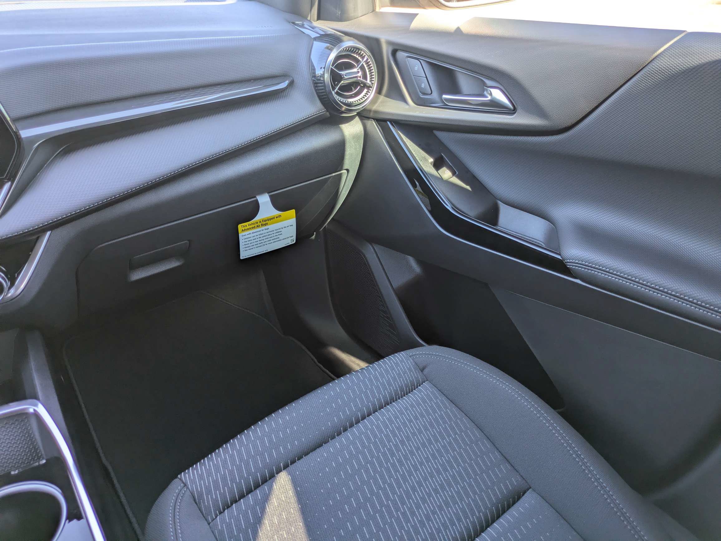 New 2027 Chevrolet Equinox LT FWD image 10