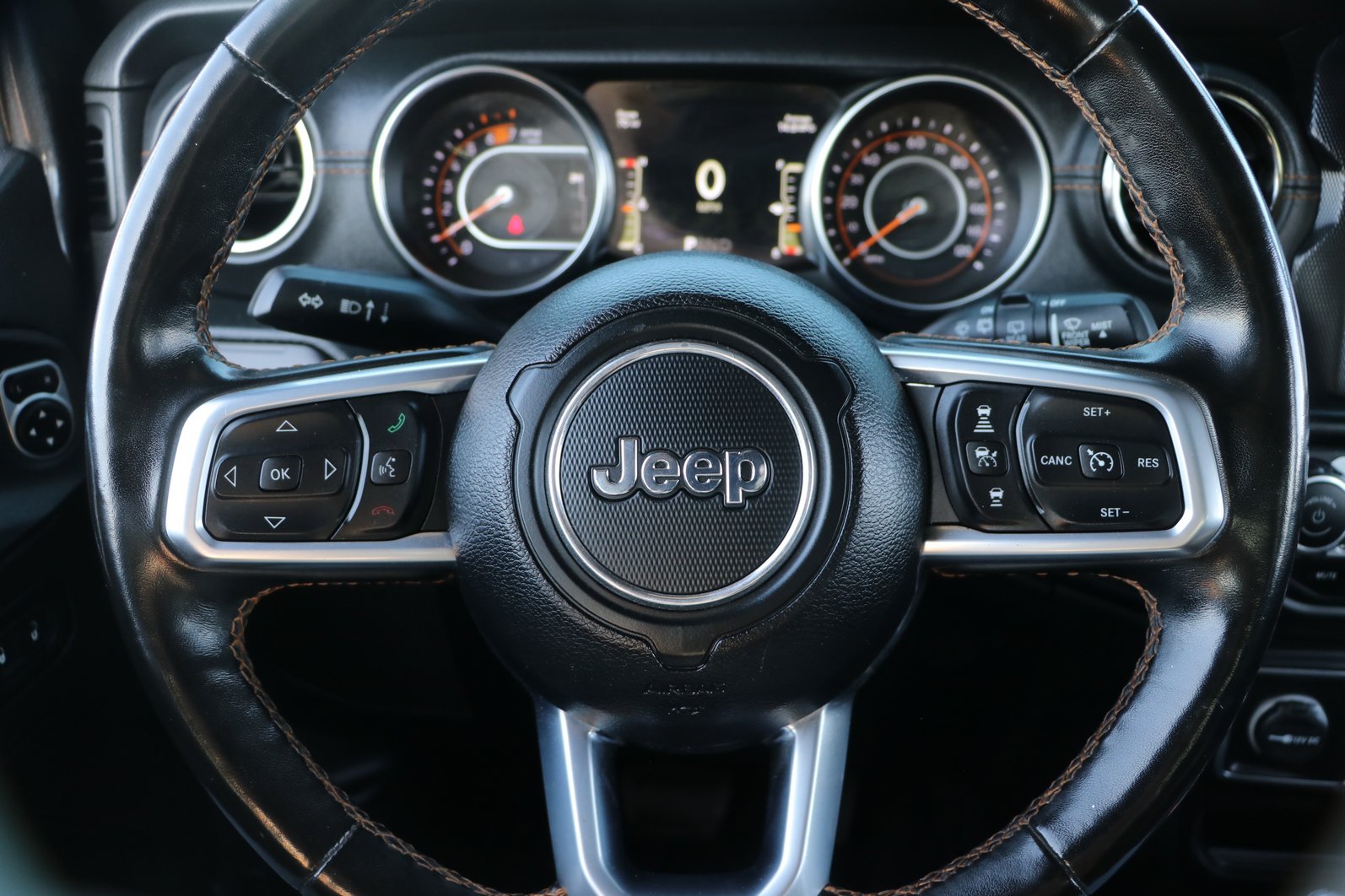 Used 2020 Jeep Wrangler Unlimited Sahara AWD/4WD image 16