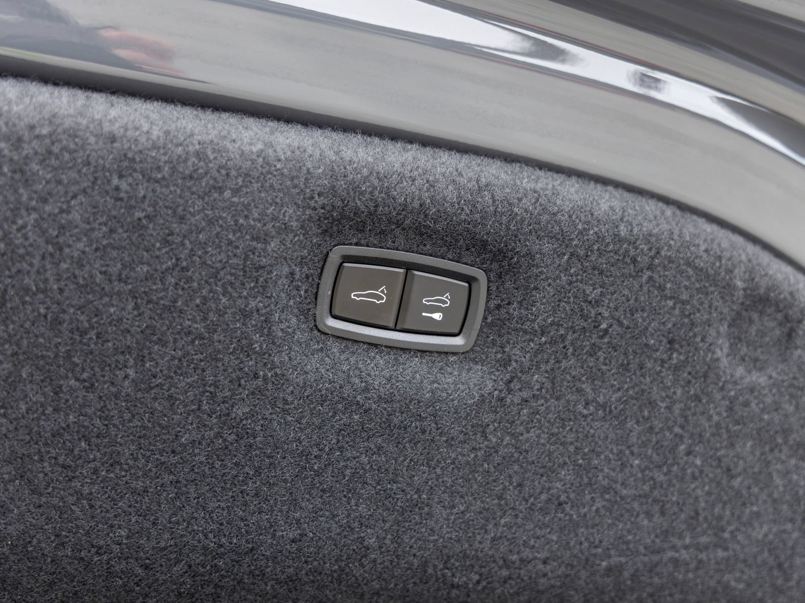 Certified 2025 Porsche Taycan AWD/4WD image 55