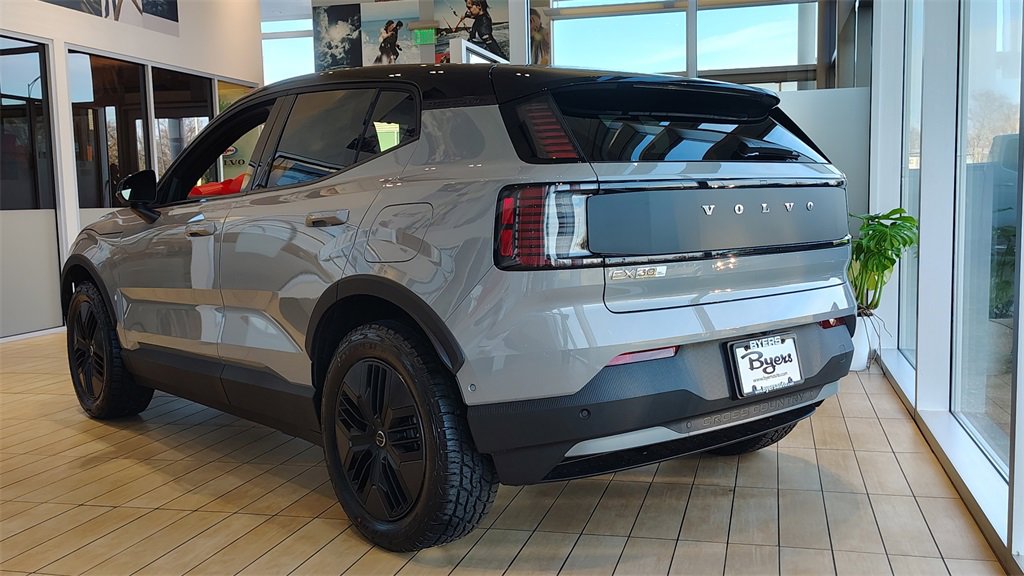 New 2026 Volvo EX30 Cross Country Ultra image 3