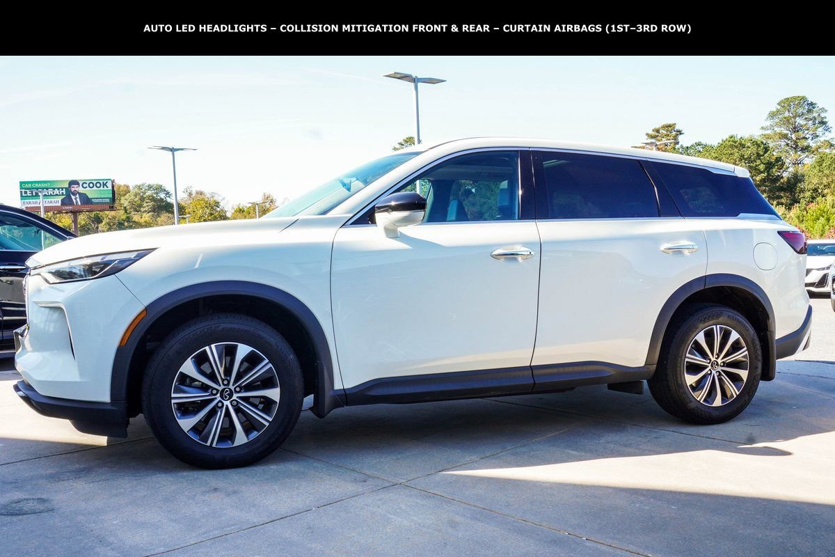 Certified 2023 INFINITI QX60 Pure image 2