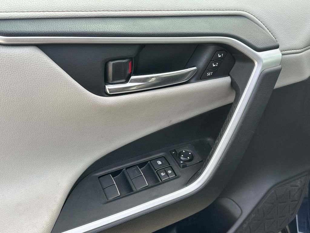 Certified 2020 Toyota RAV4 Limited image 19