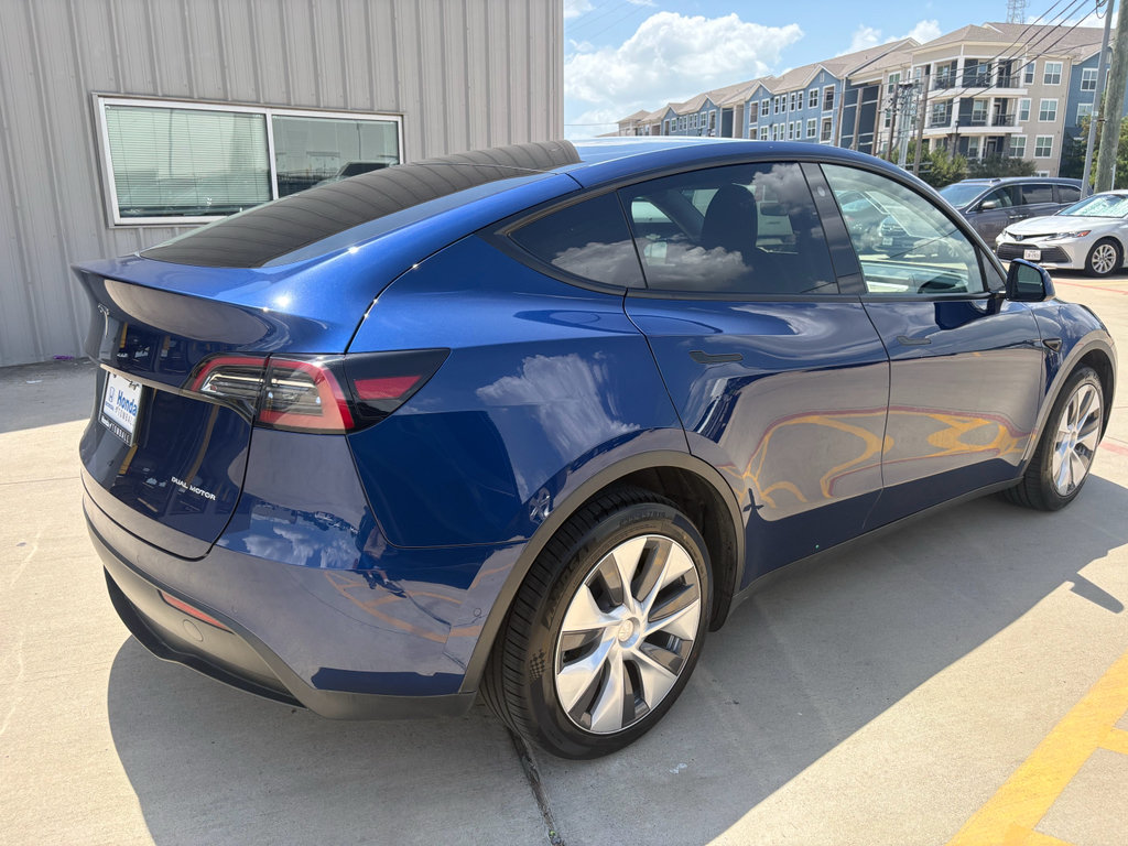 Used 2022 Tesla Model Y Long Range AWD/4WD image 9