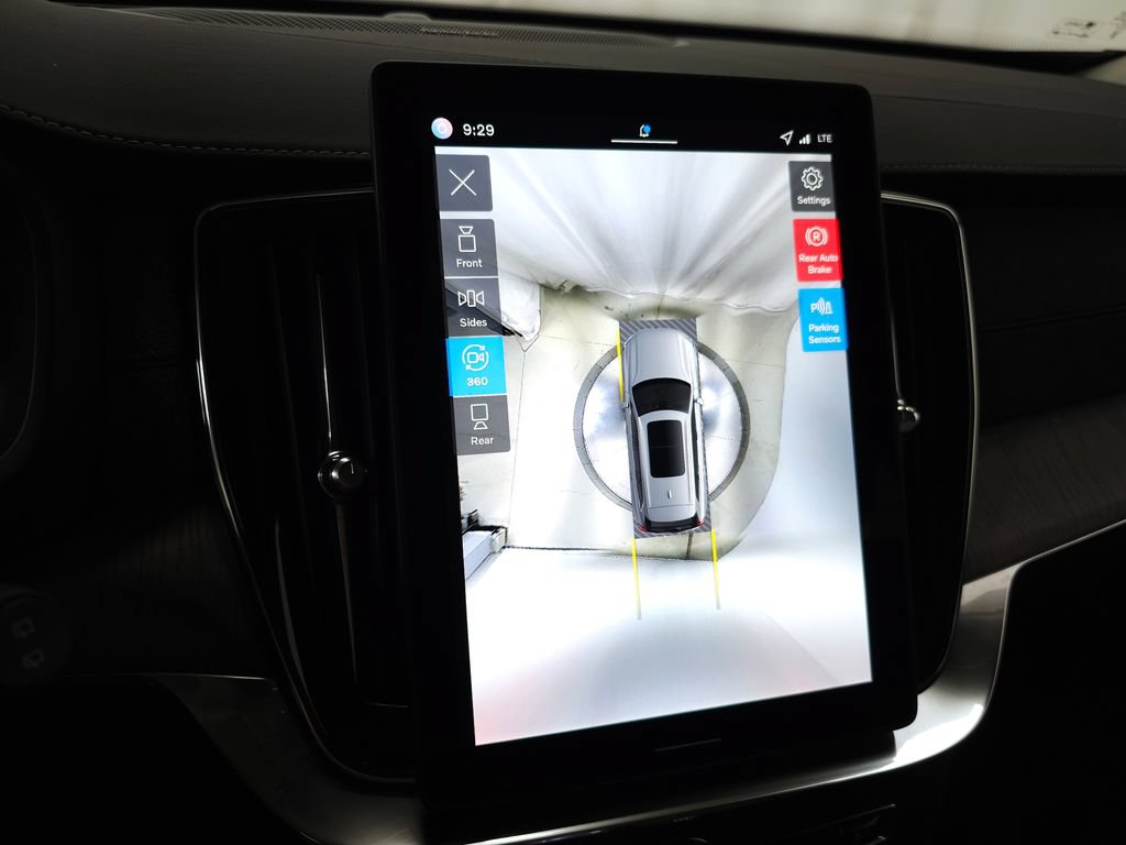 Certified 2026 Volvo XC90 B6 Ultra AWD/4WD image 32