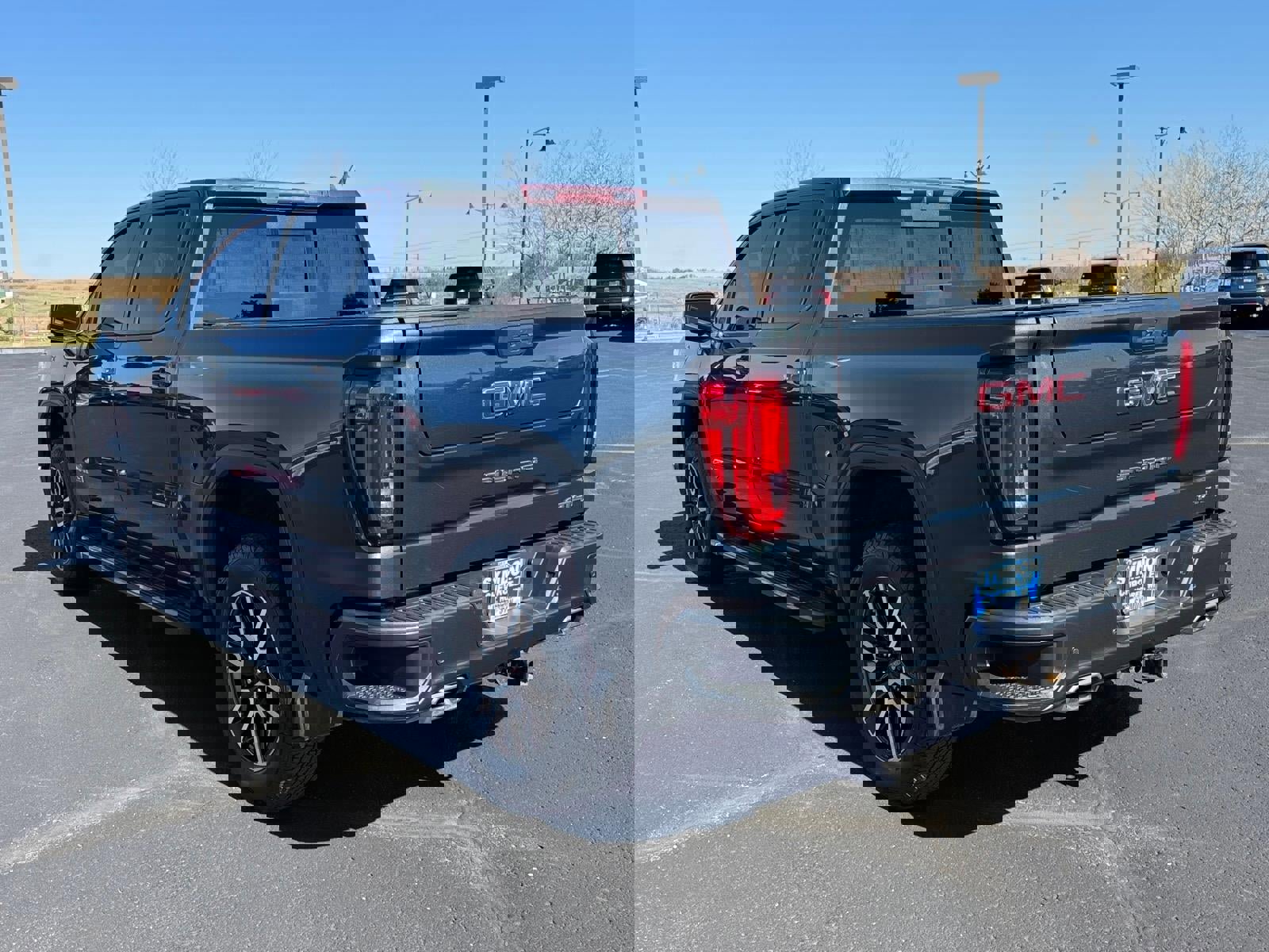 Used 2019 GMC Sierra 1500 AT4 w/ AT4 Premium Package image 3