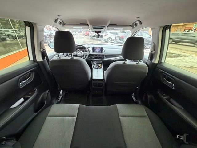 Used 2024 Nissan Rogue SV image 18