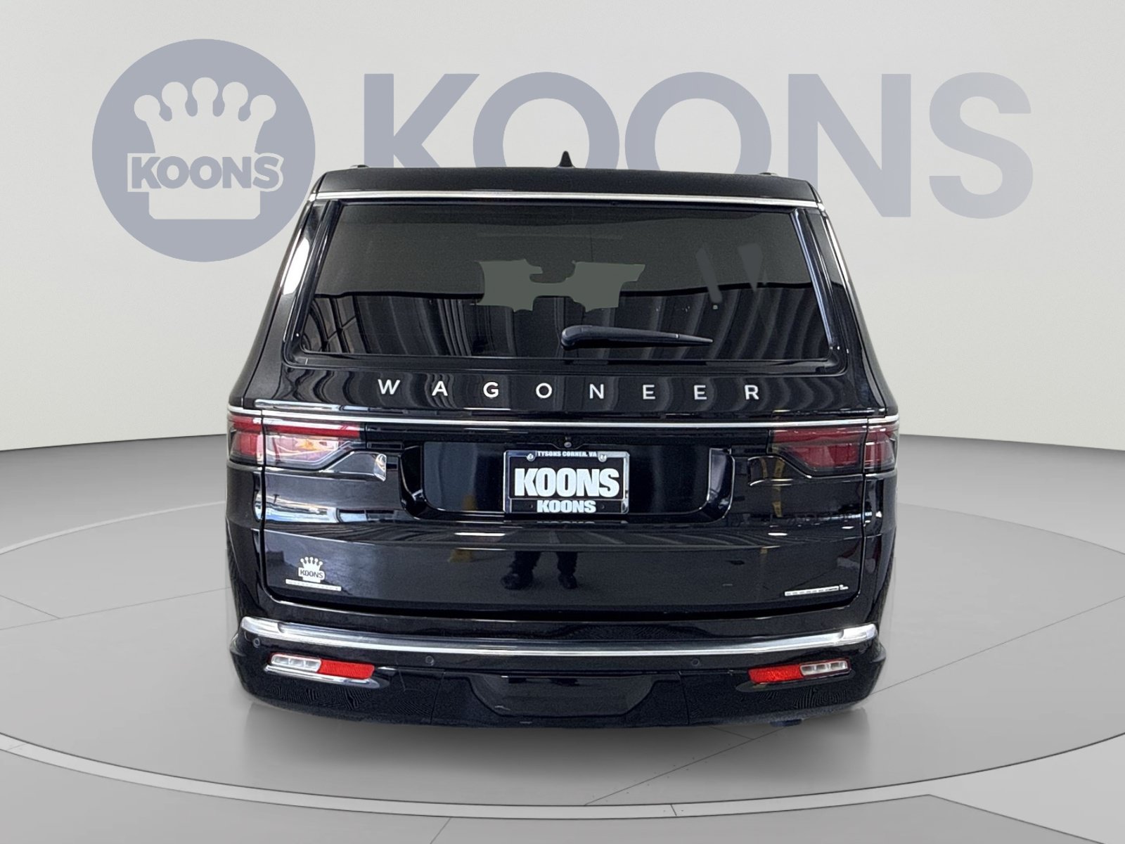 Used 2023 Jeep Wagoneer L Series III w/ Premium Group I AWD/4WD image 5