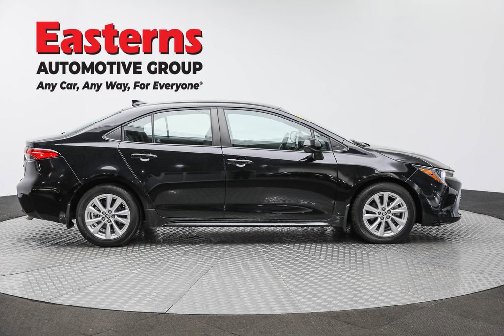 Used 2023 Toyota Corolla LE w/ LE Convenience Package image 4