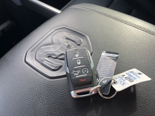 Used 2022 RAM 1500 Laramie AWD/4WD image 24