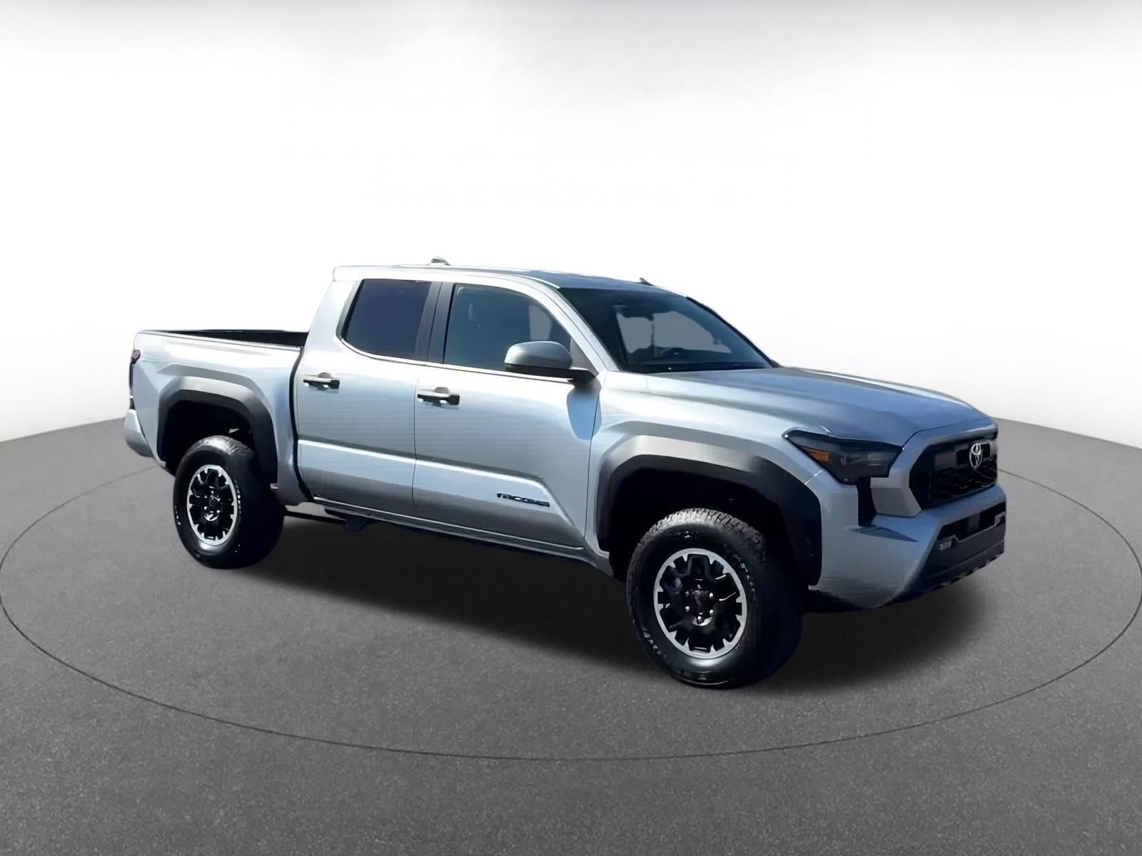 Used 2025 Toyota Tacoma SR video 2