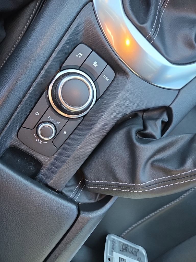 Used 2021 MAZDA MX-5 Miata RF Grand Touring image 32