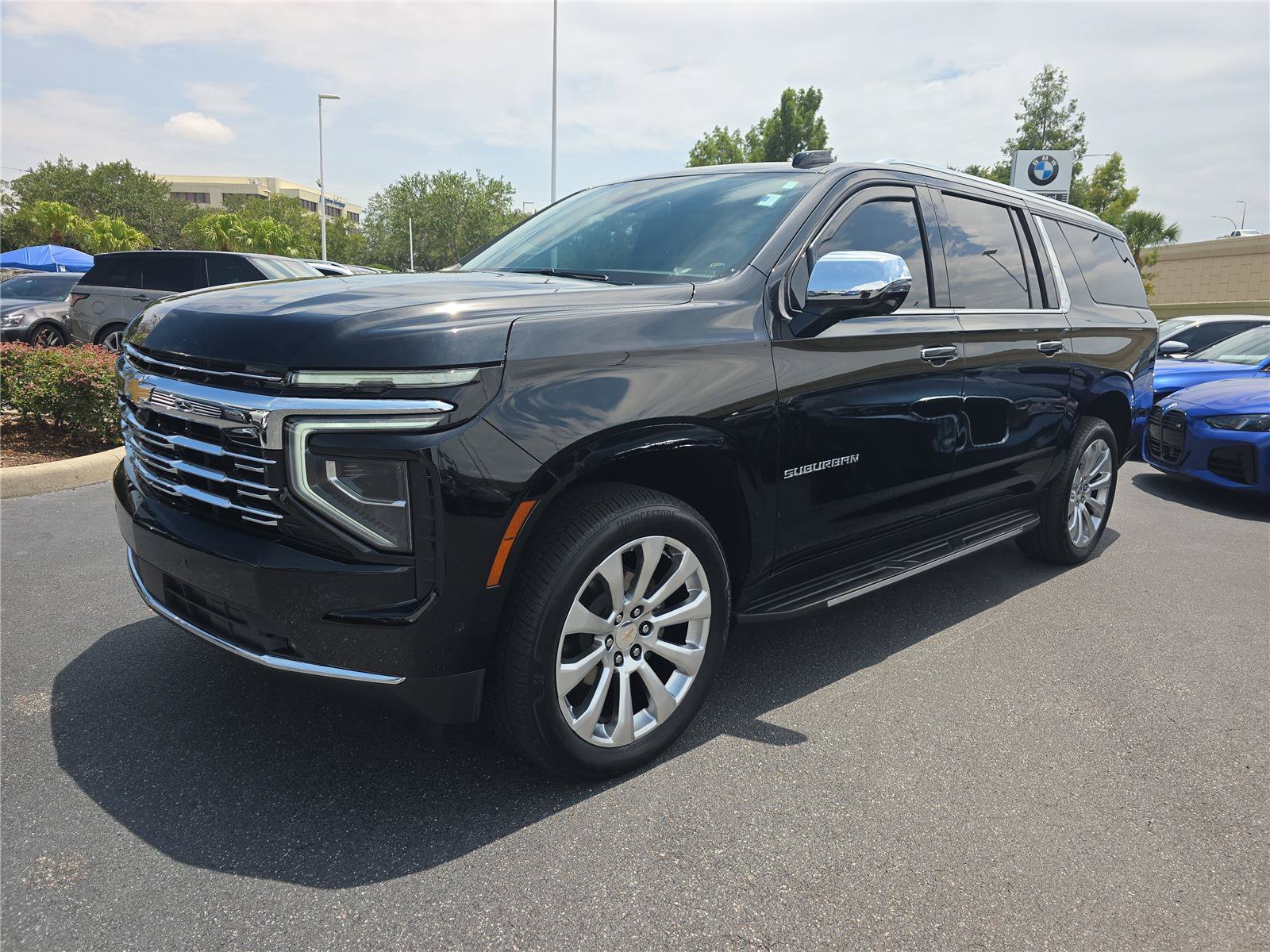 Used 2025 Chevrolet Suburban Premier AWD/4WD image 6