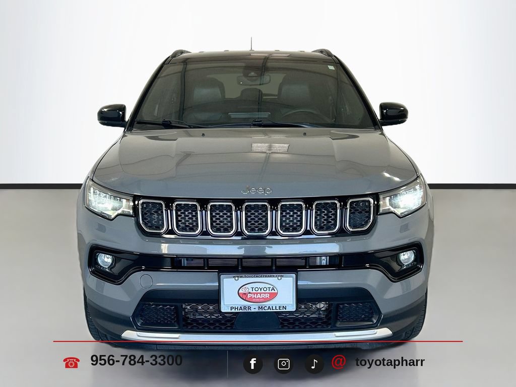 Used 2024 Jeep Compass Limited AWD/4WD image 2