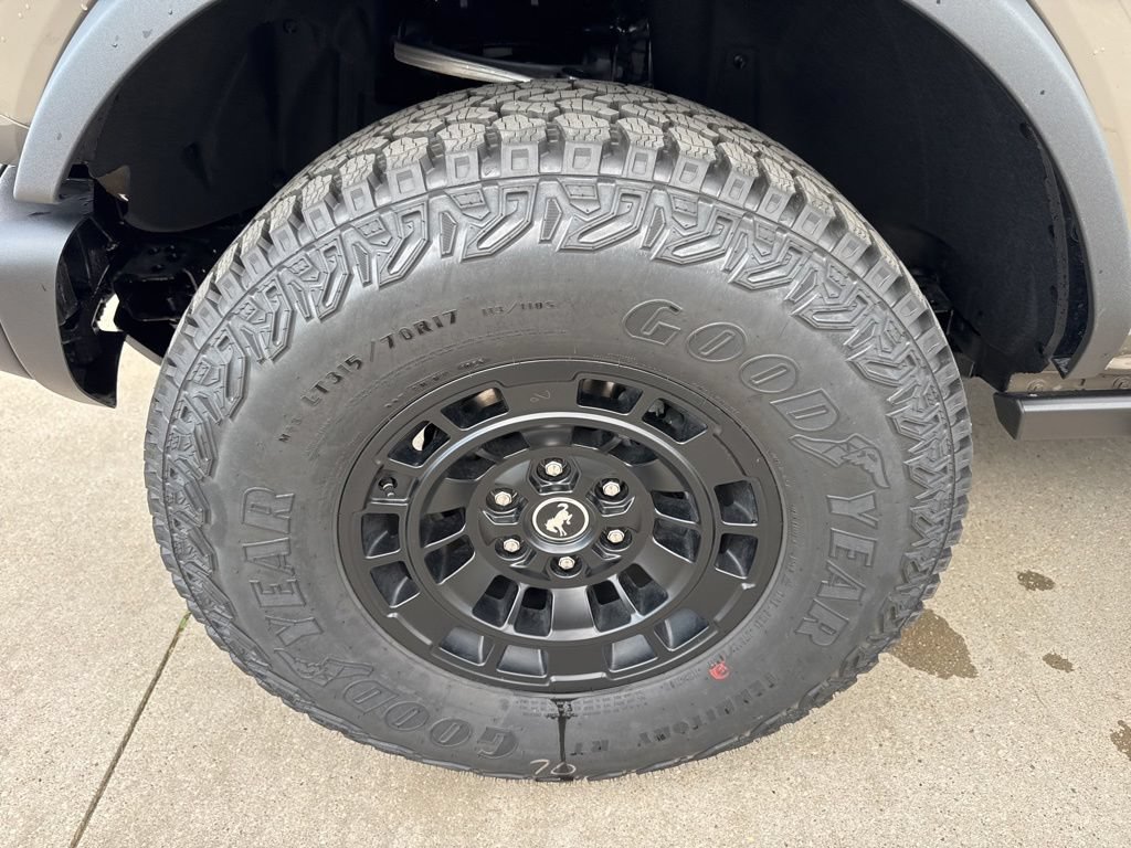 New 2026 Ford Bronco Badlands w/ Sasquatch Package AWD/4WD image 5