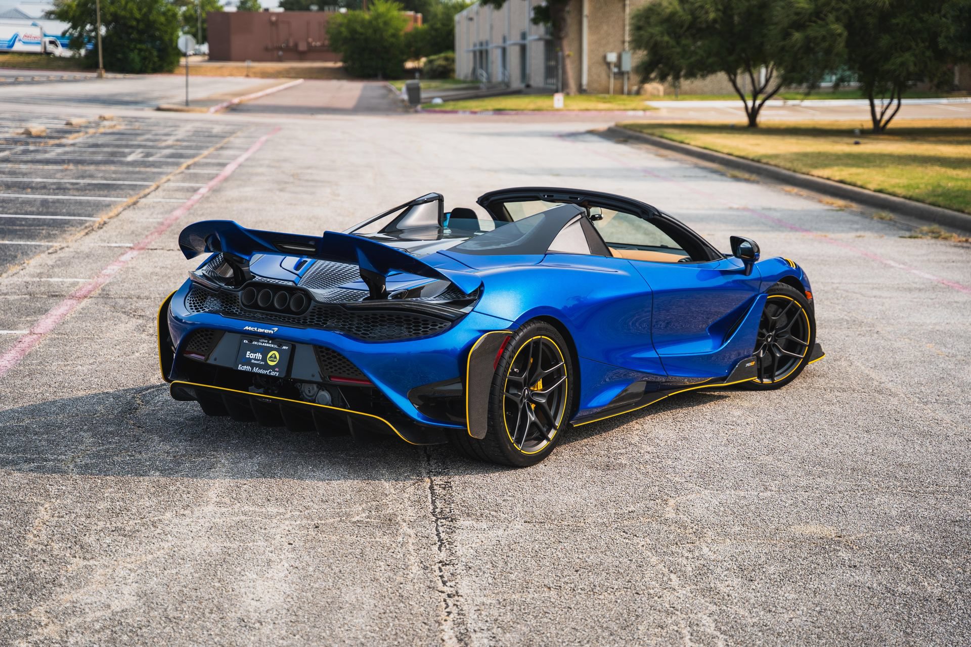 Used 2022 McLaren 765LT RWD image 15
