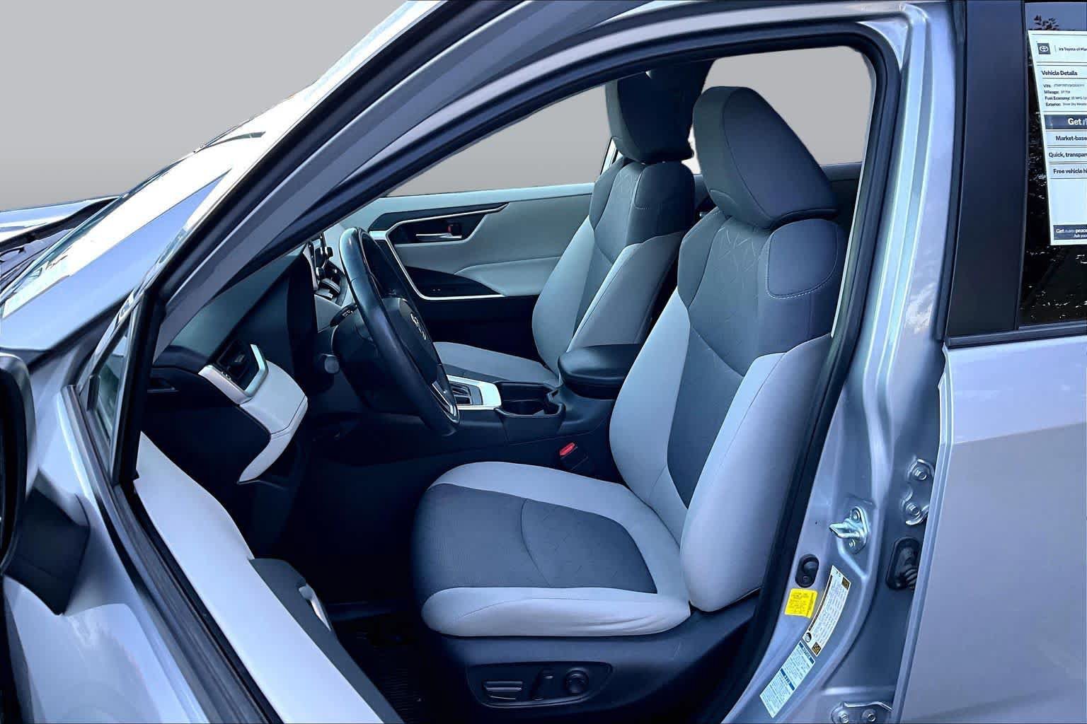 Certified 2019 Toyota RAV4 XLE w/ Convenience Package AWD/4WD image 9