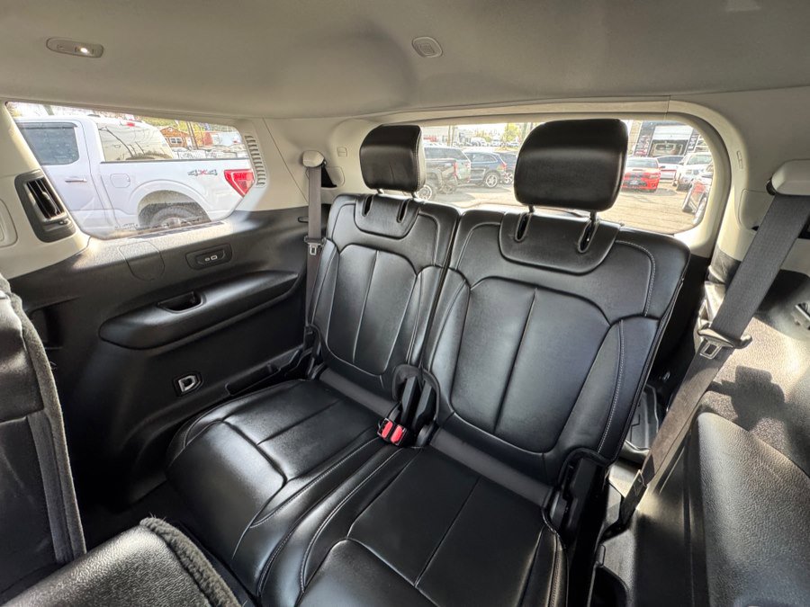 Used 2021 Jeep Grand Cherokee L Limited AWD/4WD image 28
