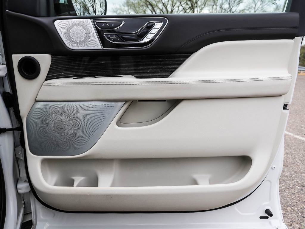 Used 2022 Lincoln Navigator Black Label AWD/4WD image 31