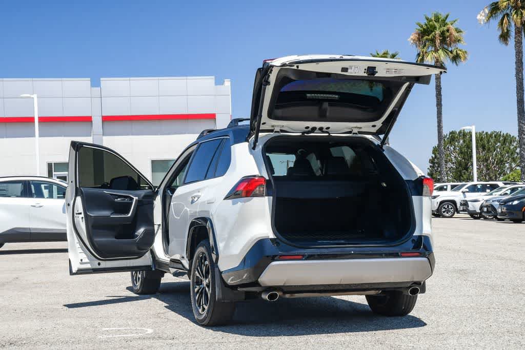 Used 2022 Toyota RAV4 XSE AWD/4WD image 26