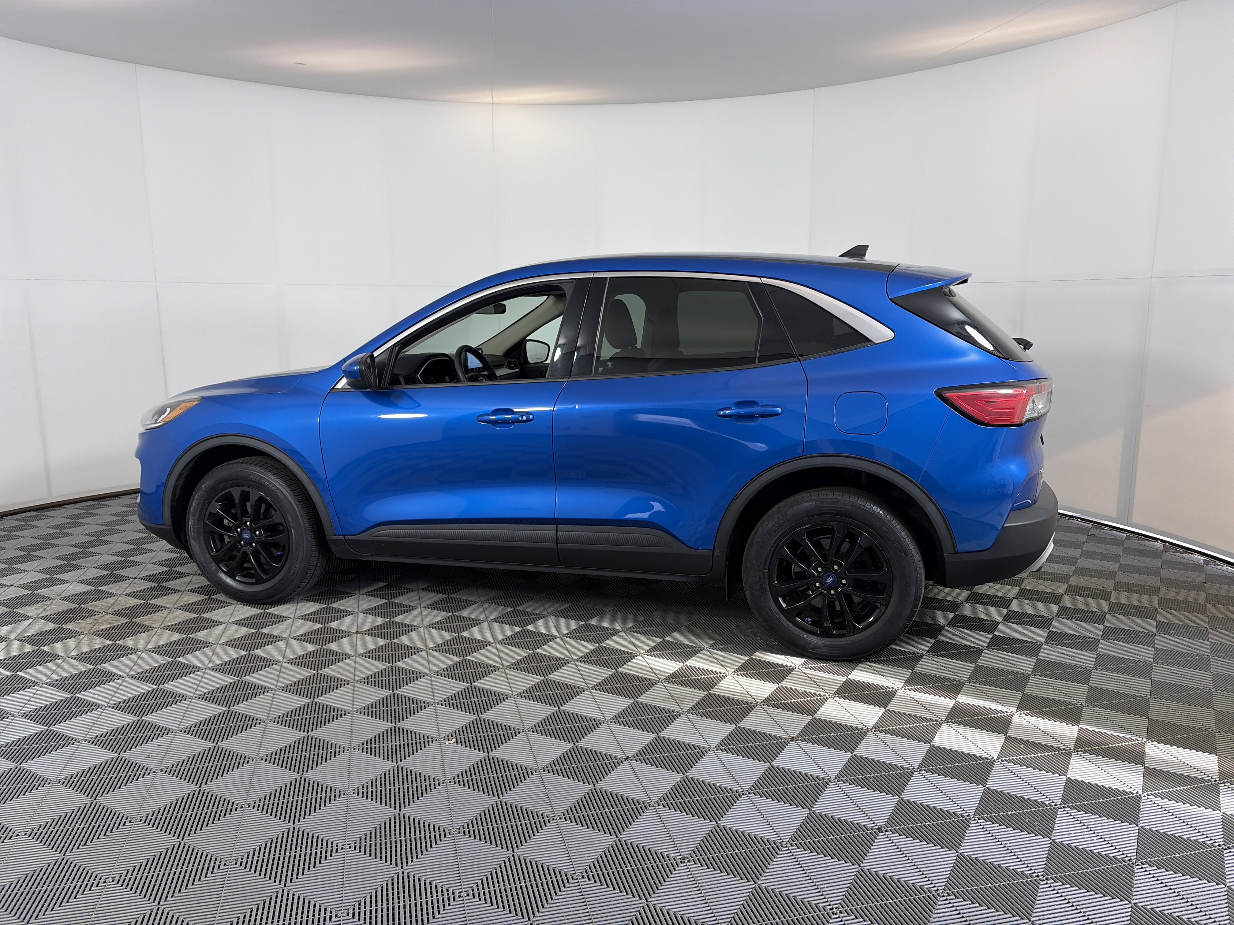 Used 2020 Ford Escape SE AWD/4WD image 8