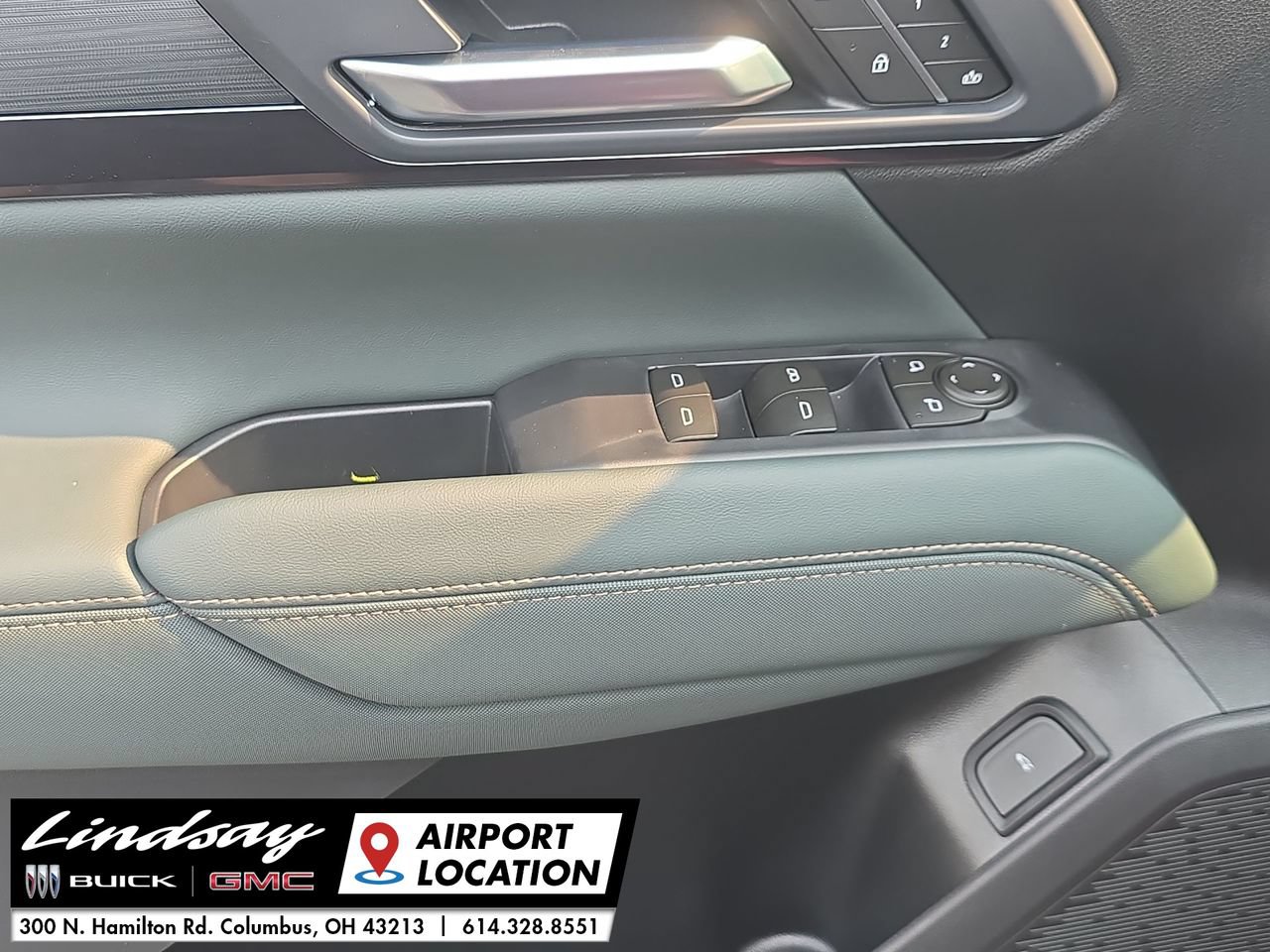 New 2026 GMC Terrain AT4 w/ Convenience Package III AWD/4WD image 23