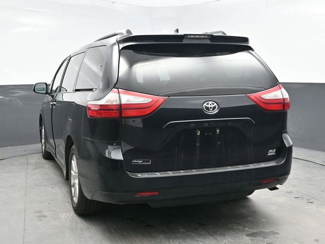 Used 2018 Toyota Sienna XLE AWD/4WD image 5