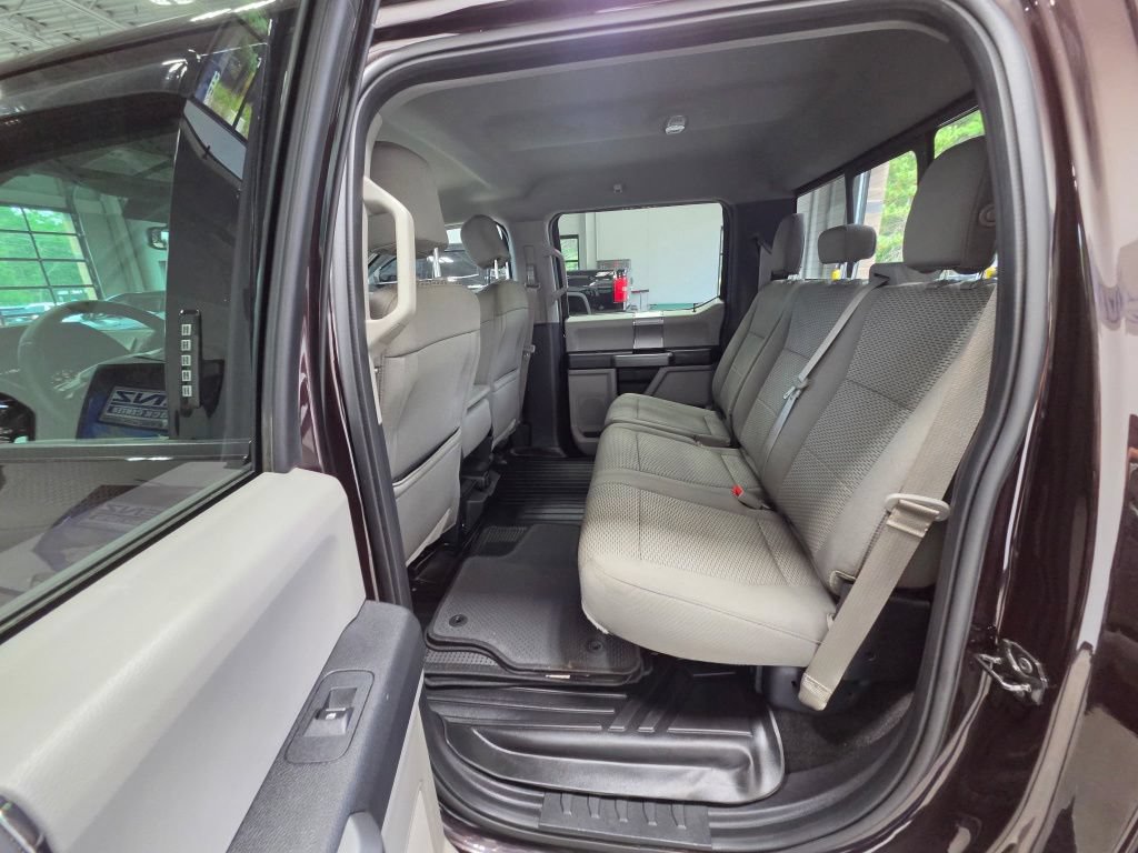 Used 2018 Ford F150 XLT w/ Equipment Group 302A Luxury AWD/4WD image 16
