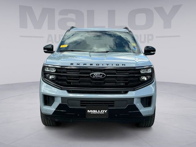 Certified 2026 Ford Expedition Platinum w/ Stealth Appearance Package AWD/4WD image 8