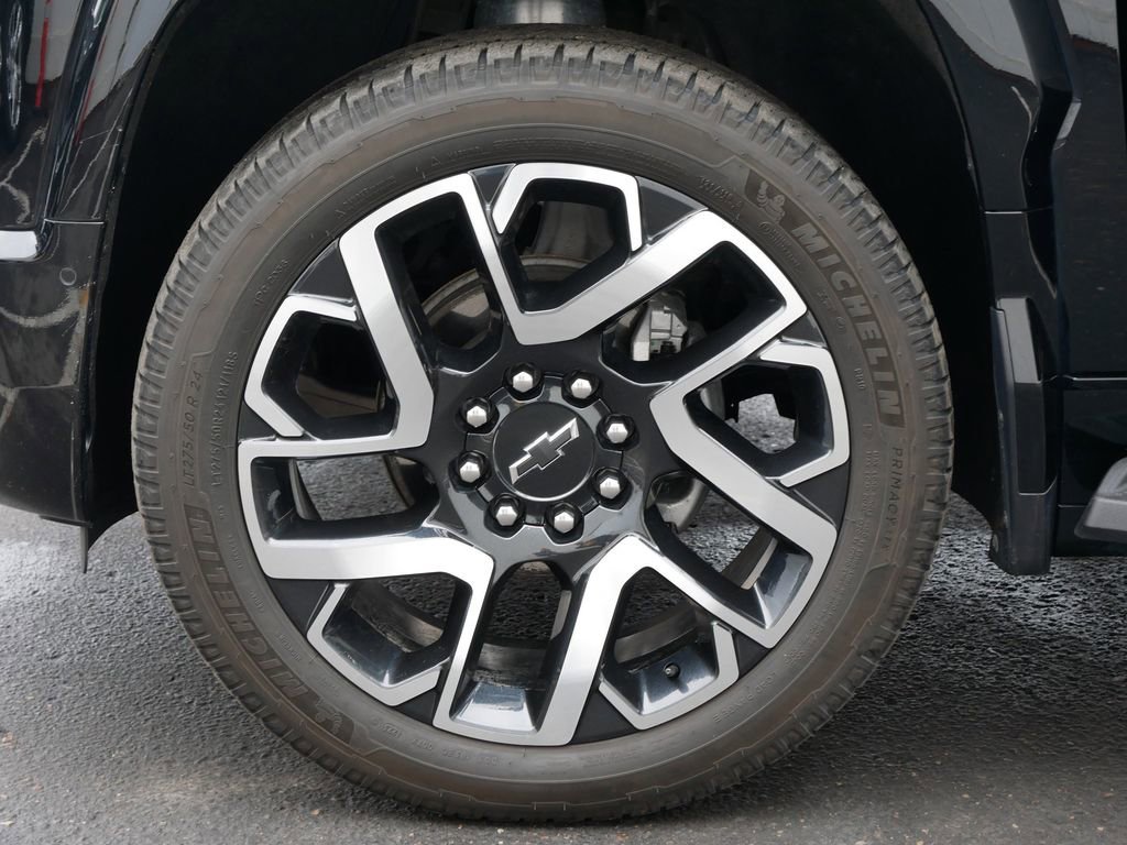 Used 2024 Chevrolet Silverado EV RST image 13