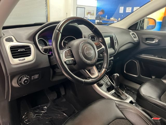 Used 2020 Jeep Compass Latitude w/ Cold Weather Group AWD/4WD image 18