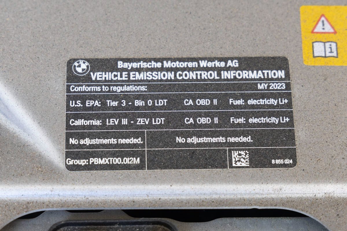 Certified 2023 BMW iX xDrive50 w/ Premium Package image 35