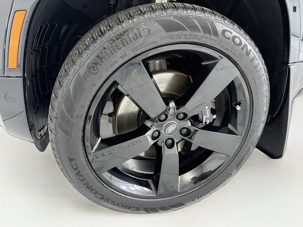 Certified 2023 Land Rover Defender 110 V8 AWD/4WD image 29