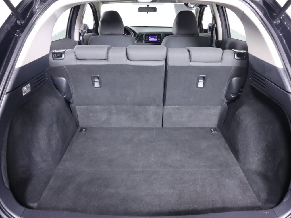 Used 2020 Honda HR-V LX image 29
