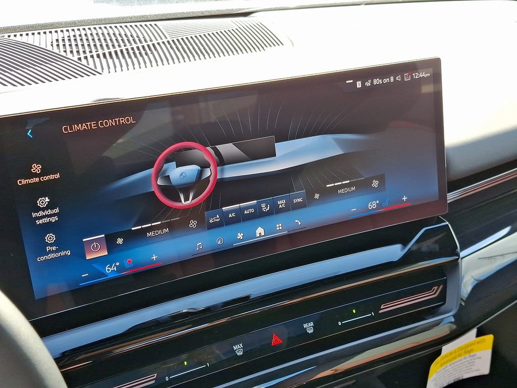 Used 2025 BMW 530i xDrive w/ Premium Package image 15