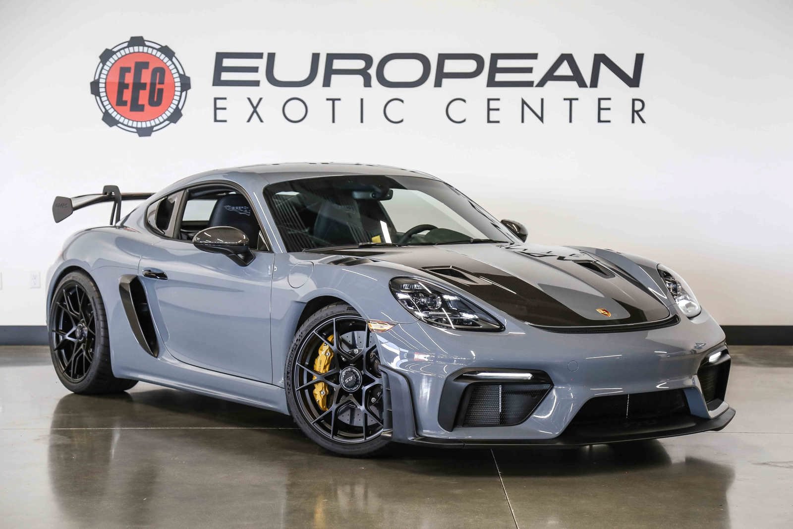 Used 2025 Porsche 718 Cayman GT4 RS w/ Weissach Package RWD image 1