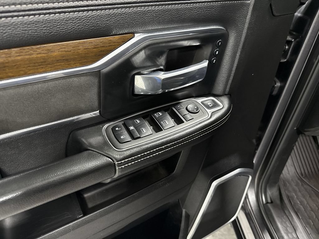 Used 2023 RAM 4500 Laramie AWD/4WD image 24